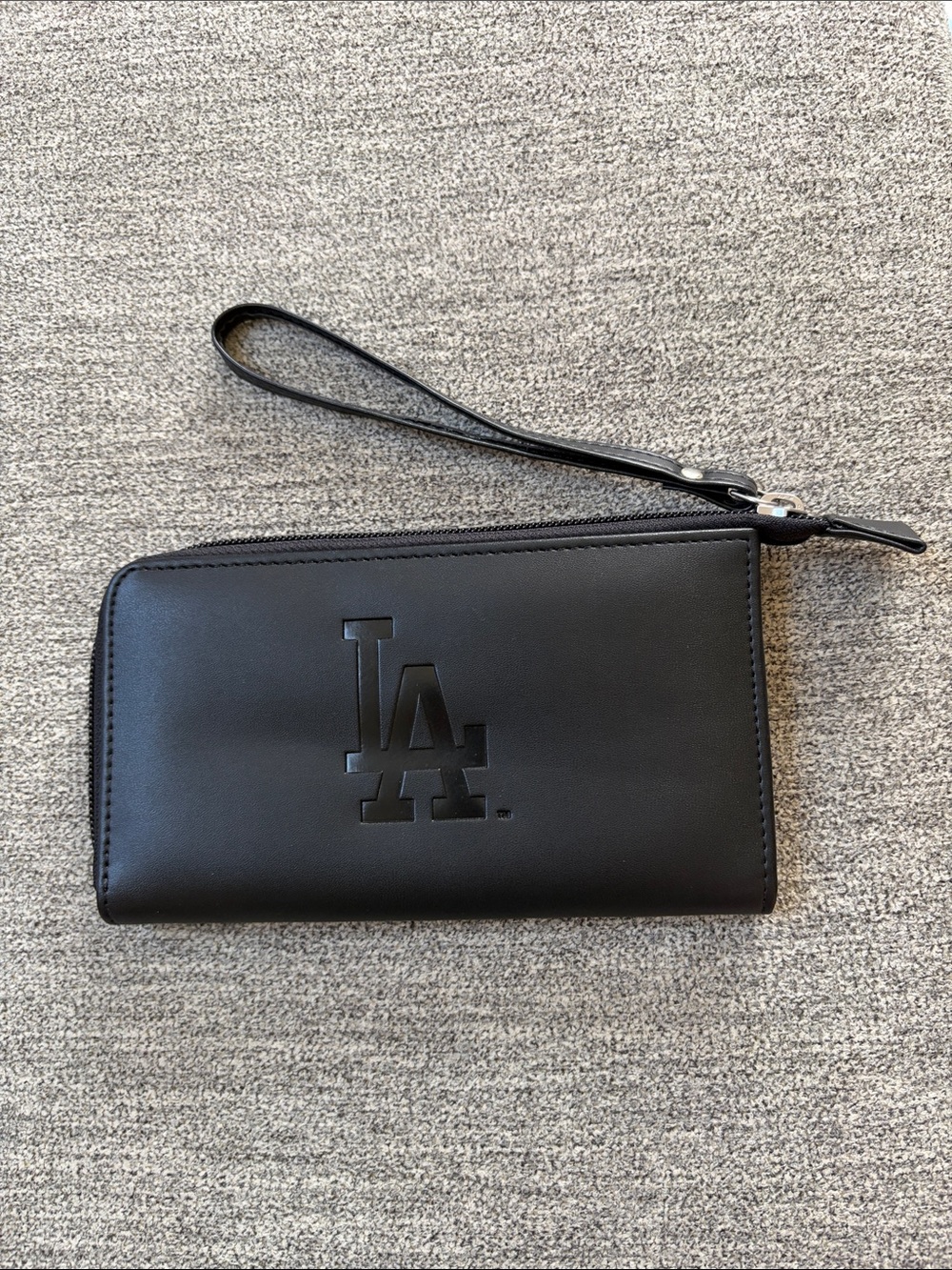 Dodgers LA Logo Black Wristlet Wallet